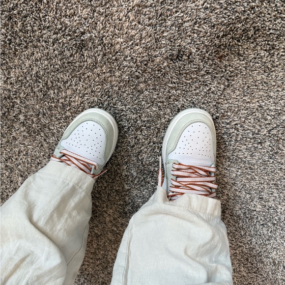 Air Jordan 1 Retro High OG (PS) Sneakers - Picture 5 of 5